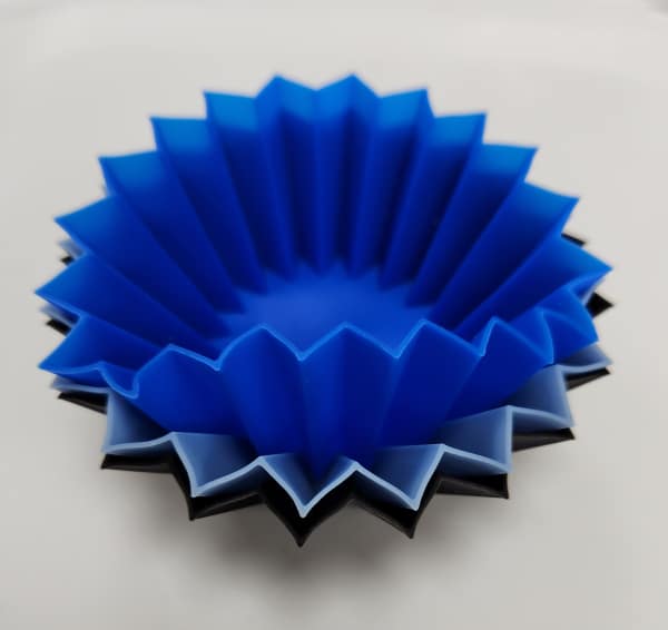 ⁦גביע סיליקון כחול Lunch Punch Silicone Cups - Blue⁩ – תמונה ⁦5⁩