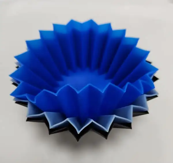 ⁦גביע סיליקון כחול Lunch Punch Silicone Cups - Blue⁩ – תמונה ⁦5⁩