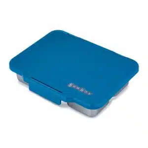 Yumbox Pret - Normandy Blue 2965 - Yumbox Pret קופסת אוכל לילדים מנירוסטה כחול מצב סגור