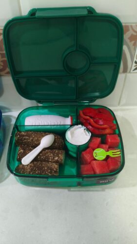 Click to view full screen יאמבוקס גו - קופסת אוכל מחולקת Yumbox Go photo review